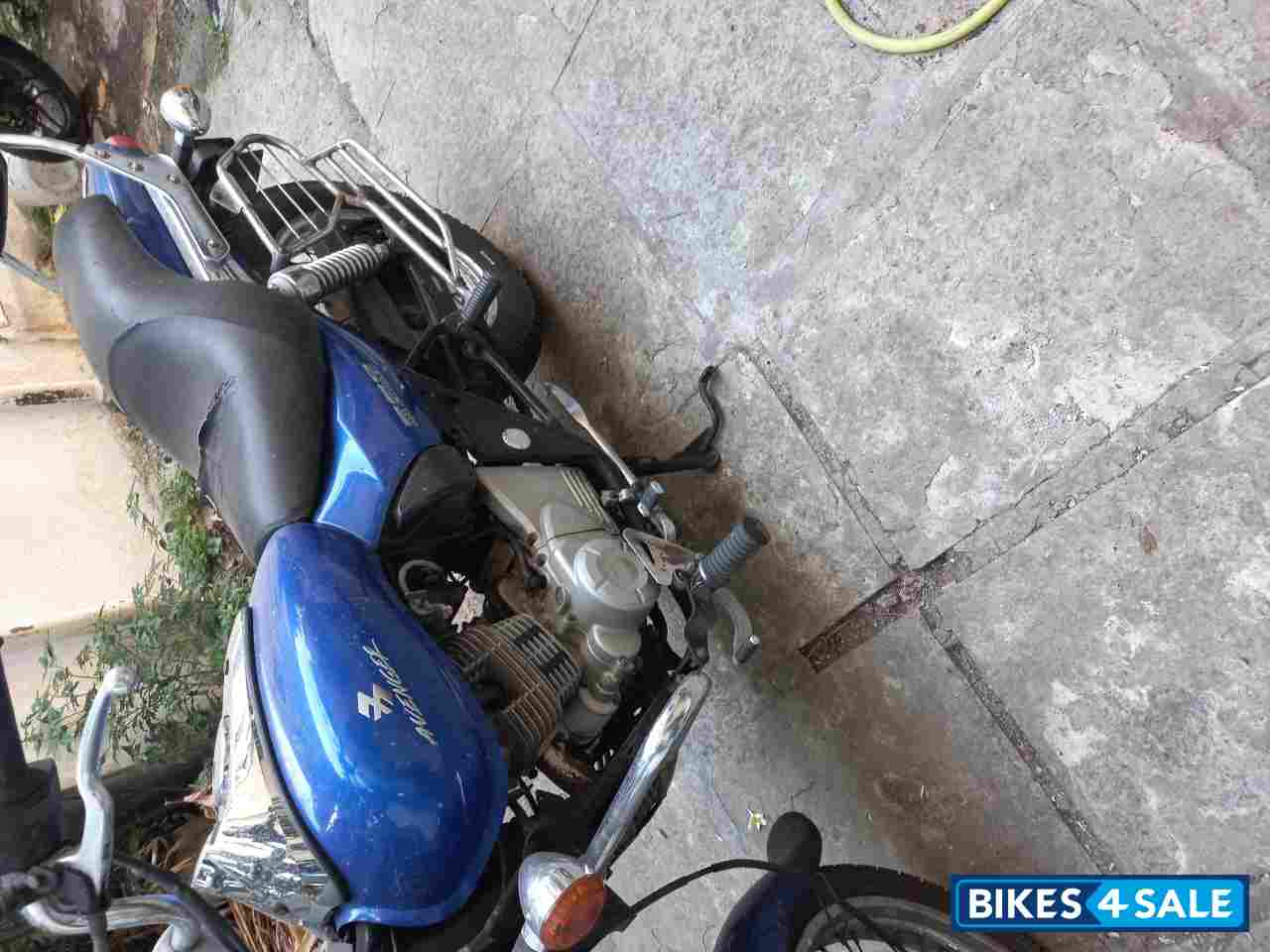 Bajaj Avenger 220 DTS-i