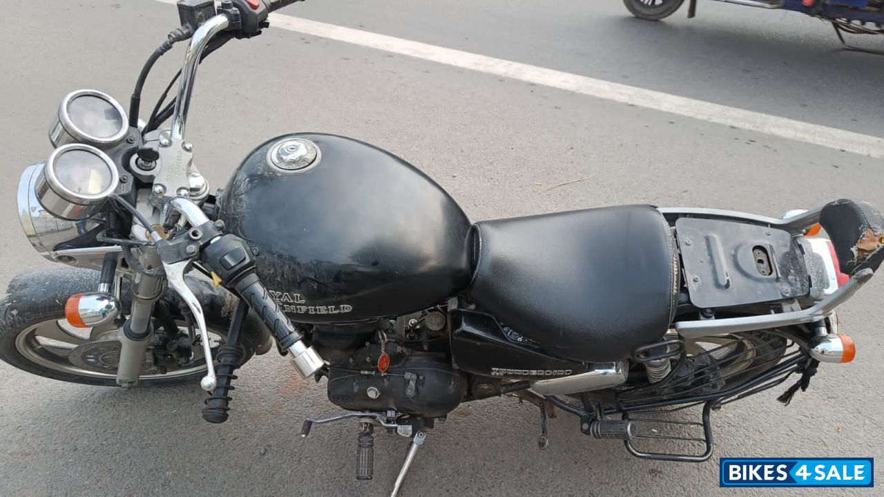 Royal Enfield Bullet Machismo A350