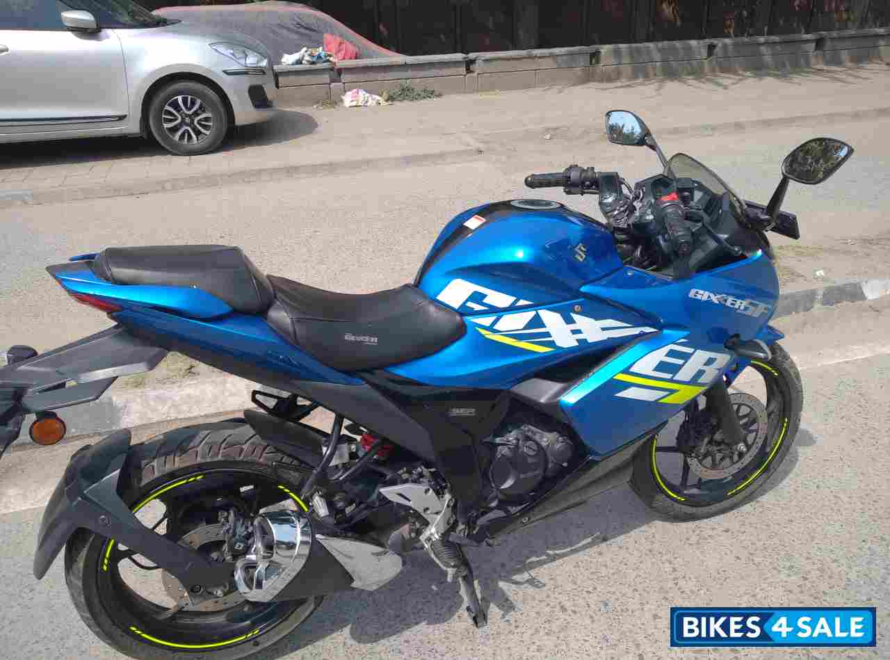 Blue Suzuki Gixxer SF BS6
