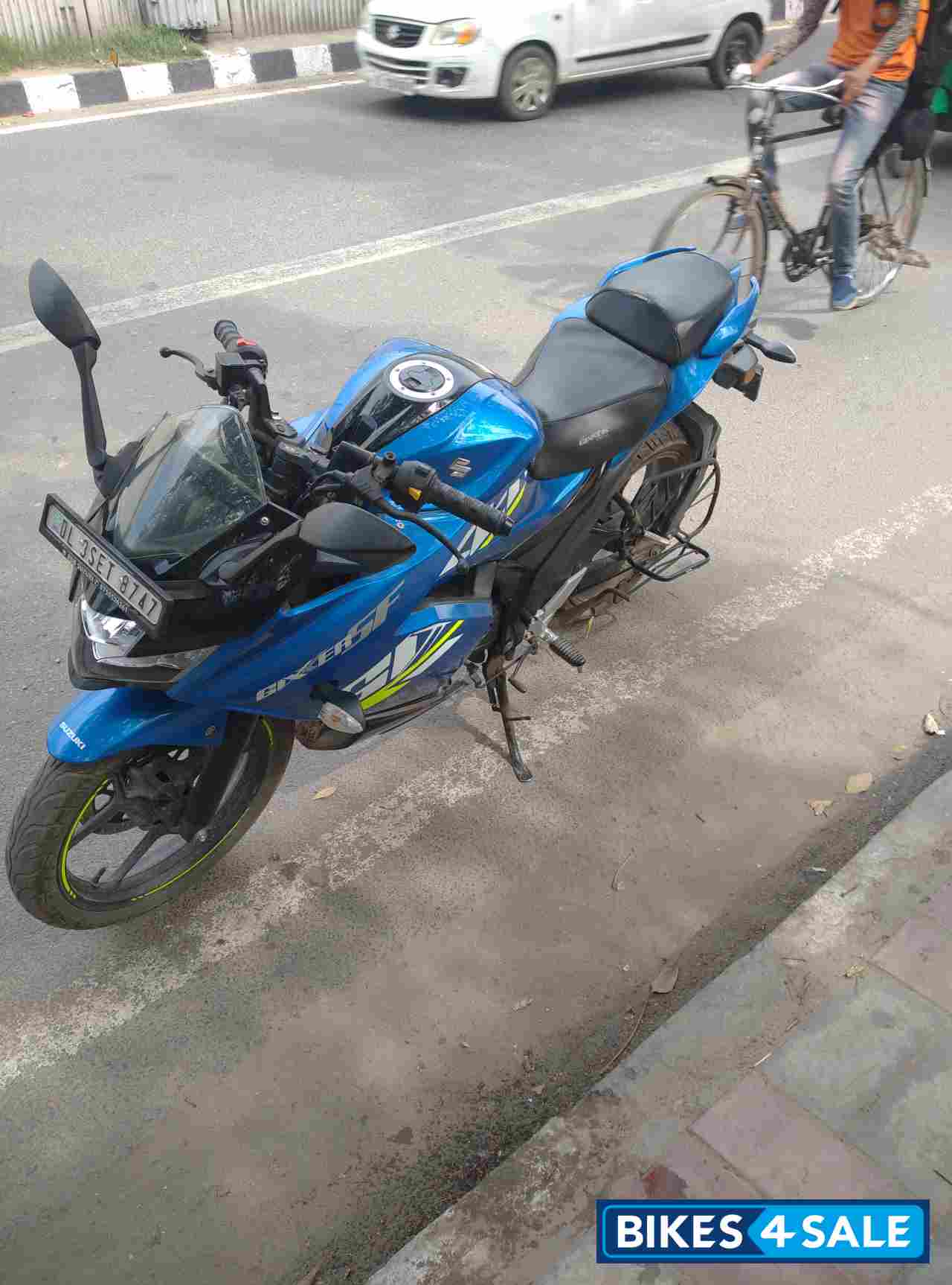 Blue Suzuki Gixxer SF BS6