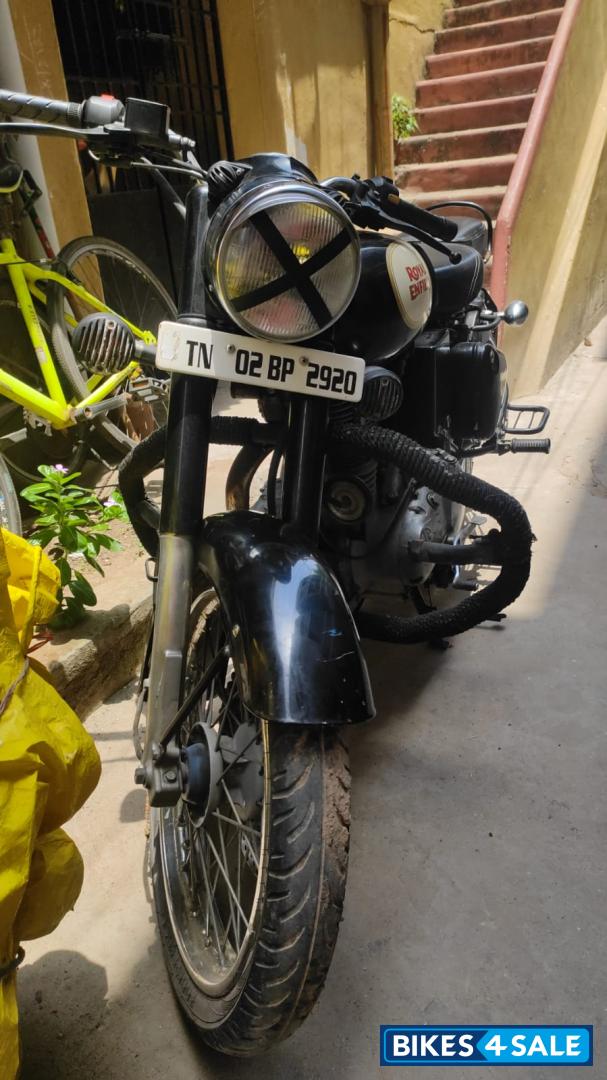 Black Royal Enfield Classic 350
