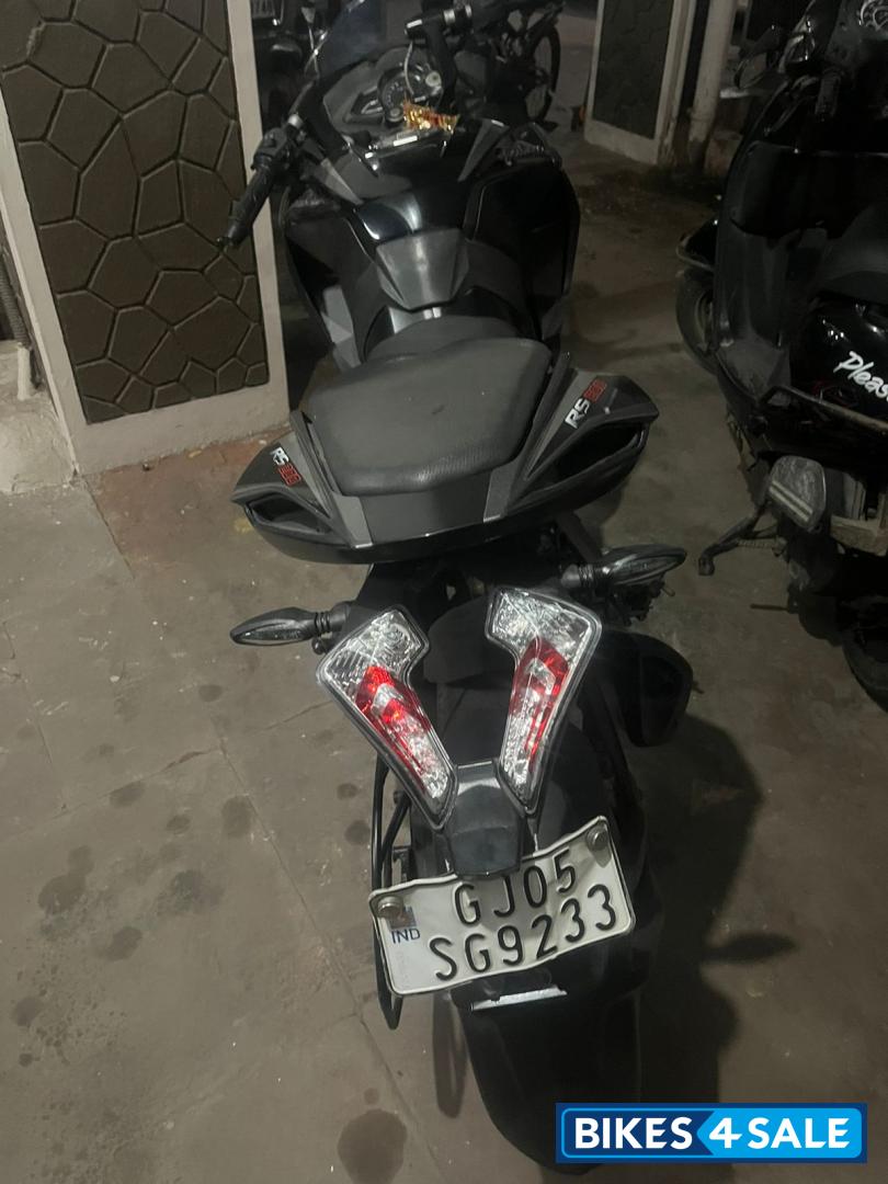 Bajaj Pulsar RS 200 ABS
