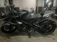Bajaj Pulsar RS 200 ABS