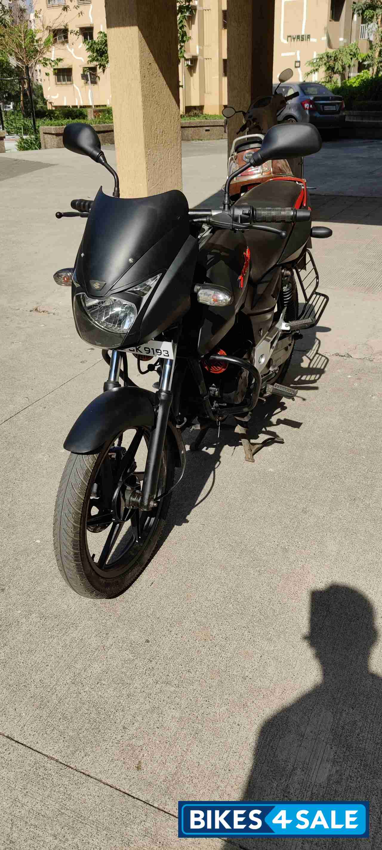 Black Bajaj Pulsar 150 DTSi Black Bajaj Pulsar 150 DTSi