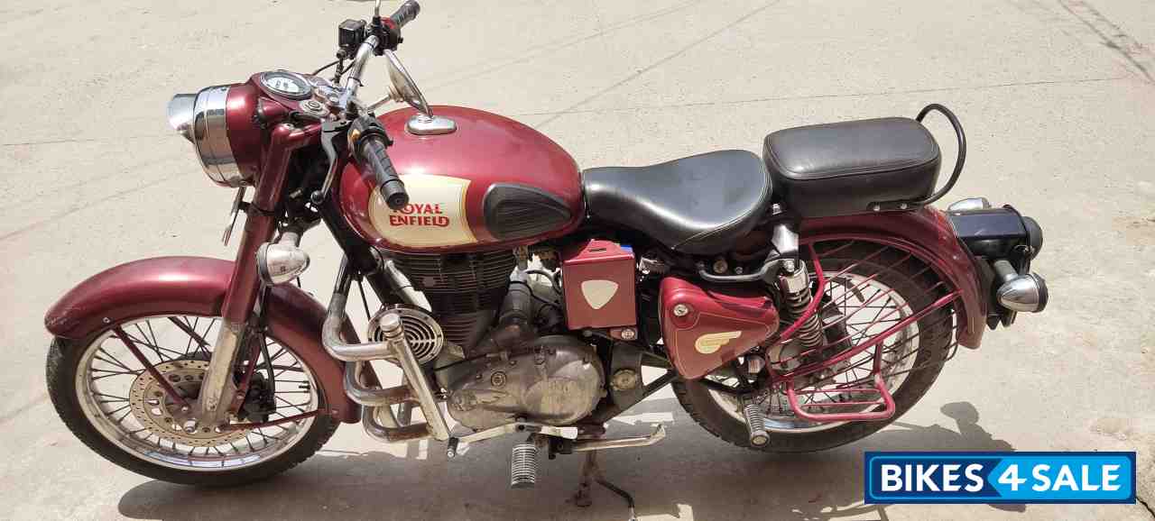 Maroon Royal Enfield Classic 350