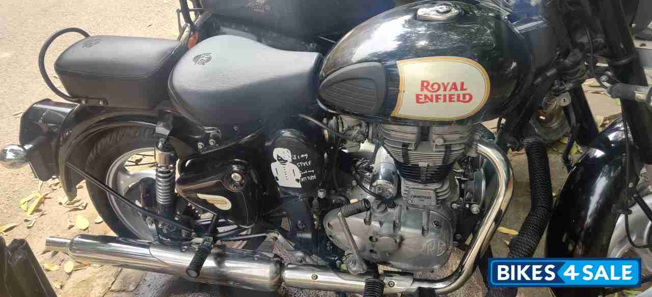 Black Royal Enfield Classic 350