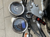 Black Royal Enfield Thunderbird 350