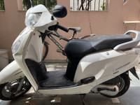 White Honda Aviator