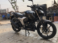 Black TVS Apache RTR FI 160