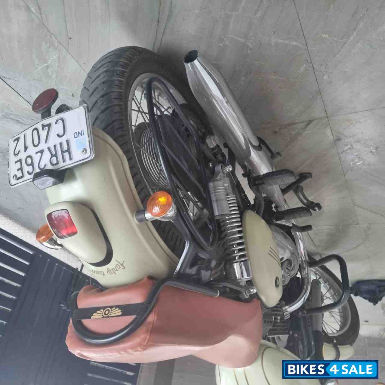 Lumos Lime Jawa forty two