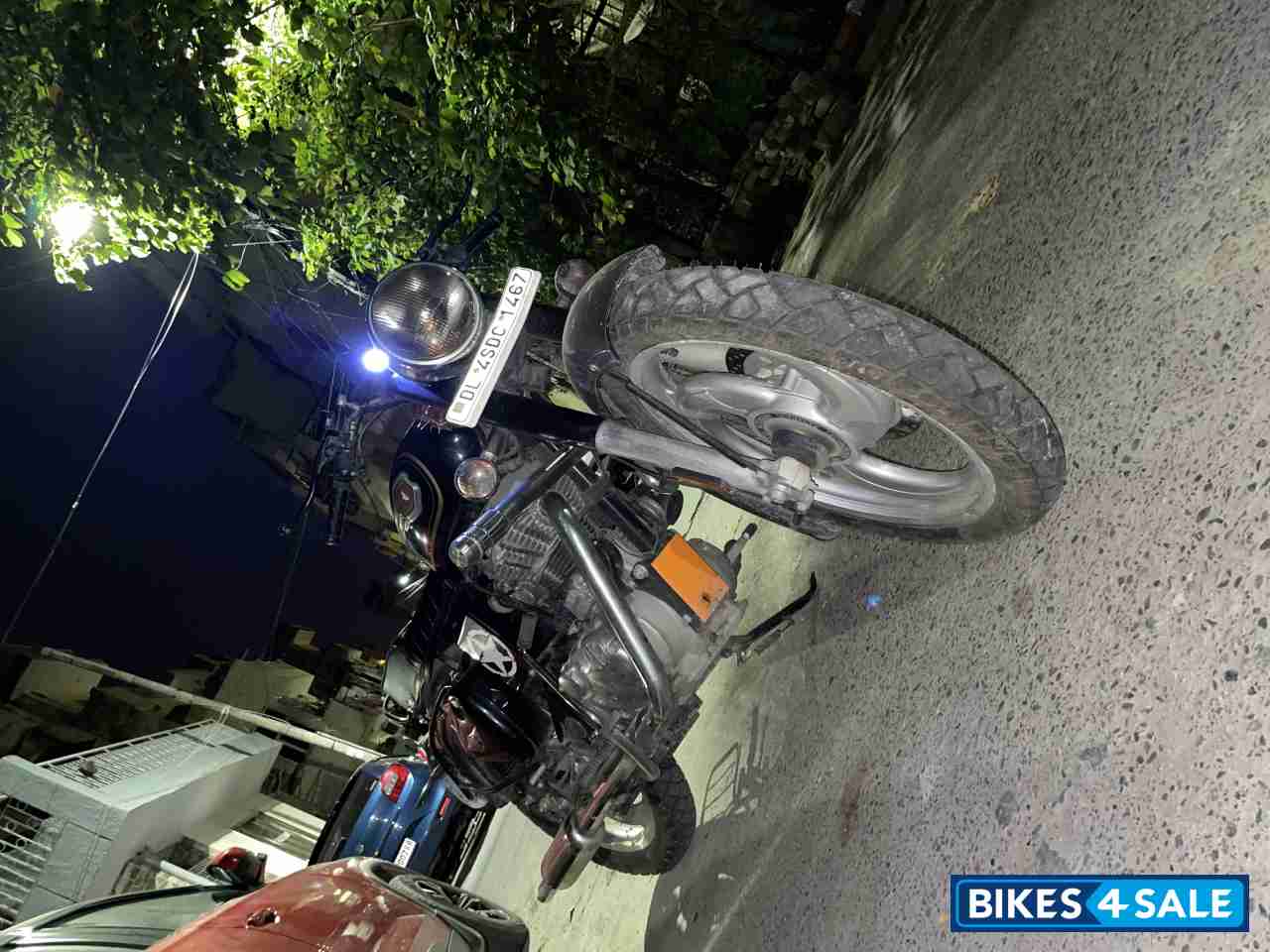 Black Royal Enfield Bullet Standard 350