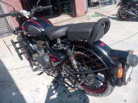 Stealth Black Royal Enfield Classic Stealth Black