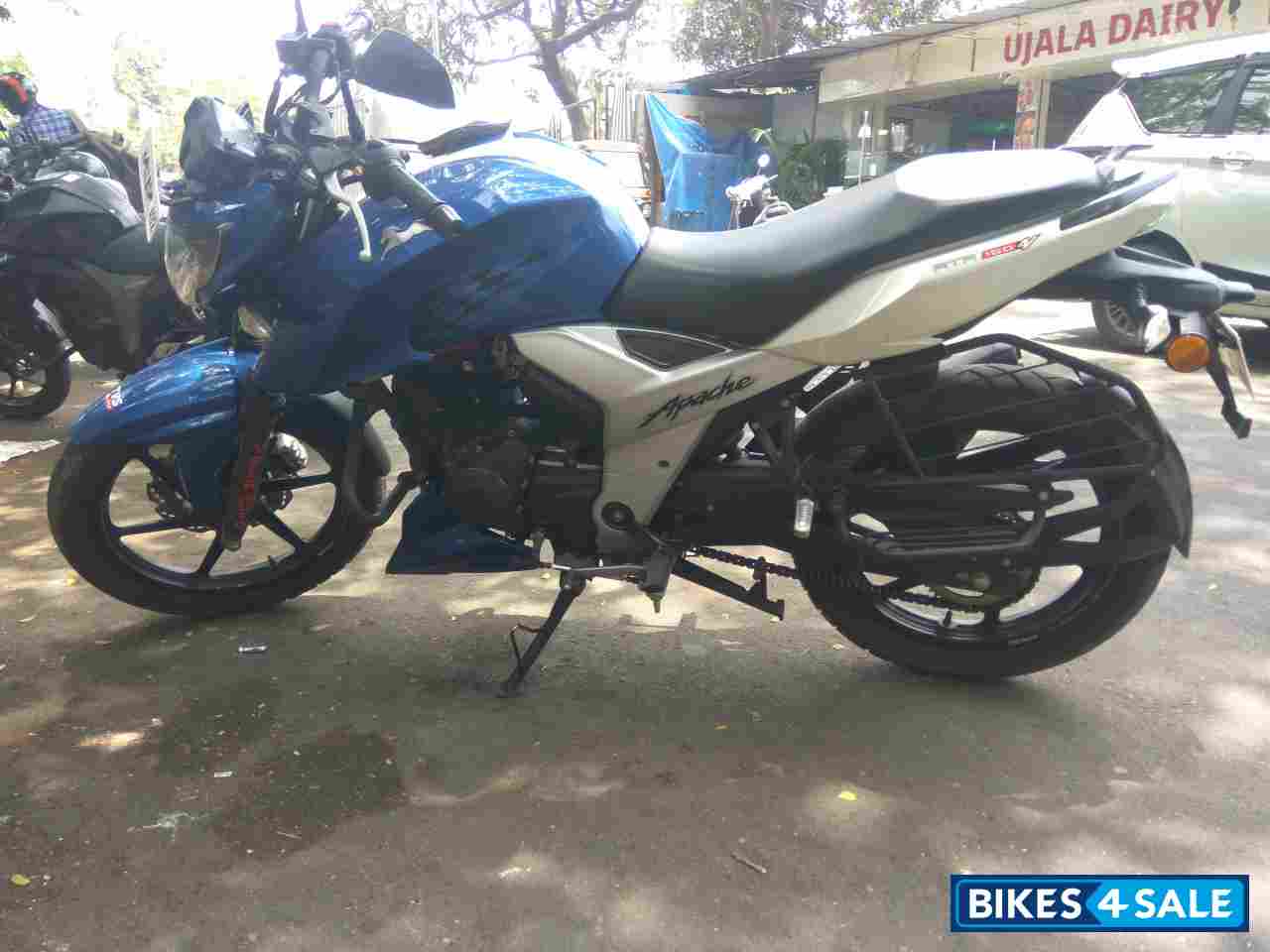 TVS Apache RTR 160 4V