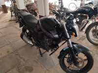 Black Yamaha FZ16