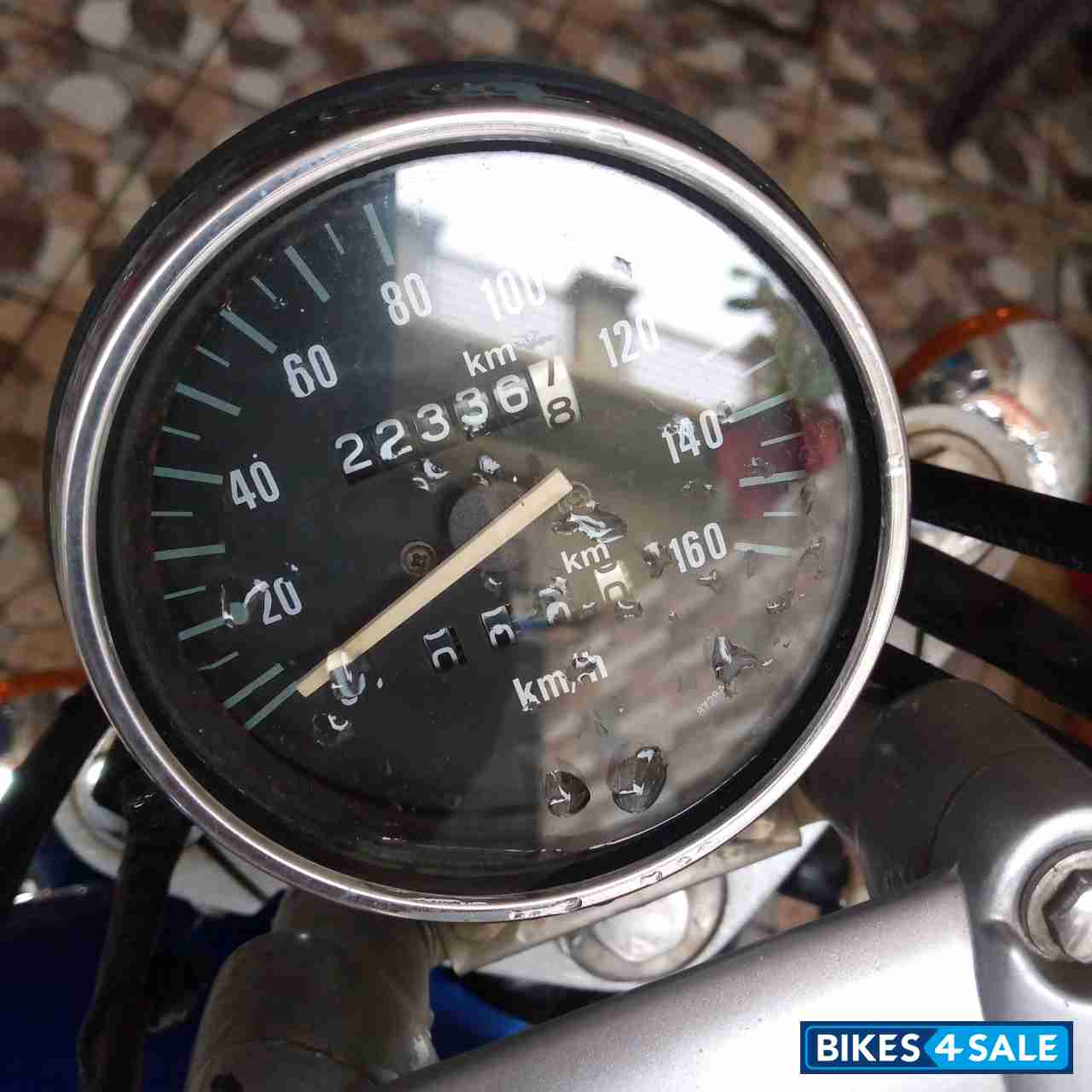 Blue Bajaj Avenger Cruise 220