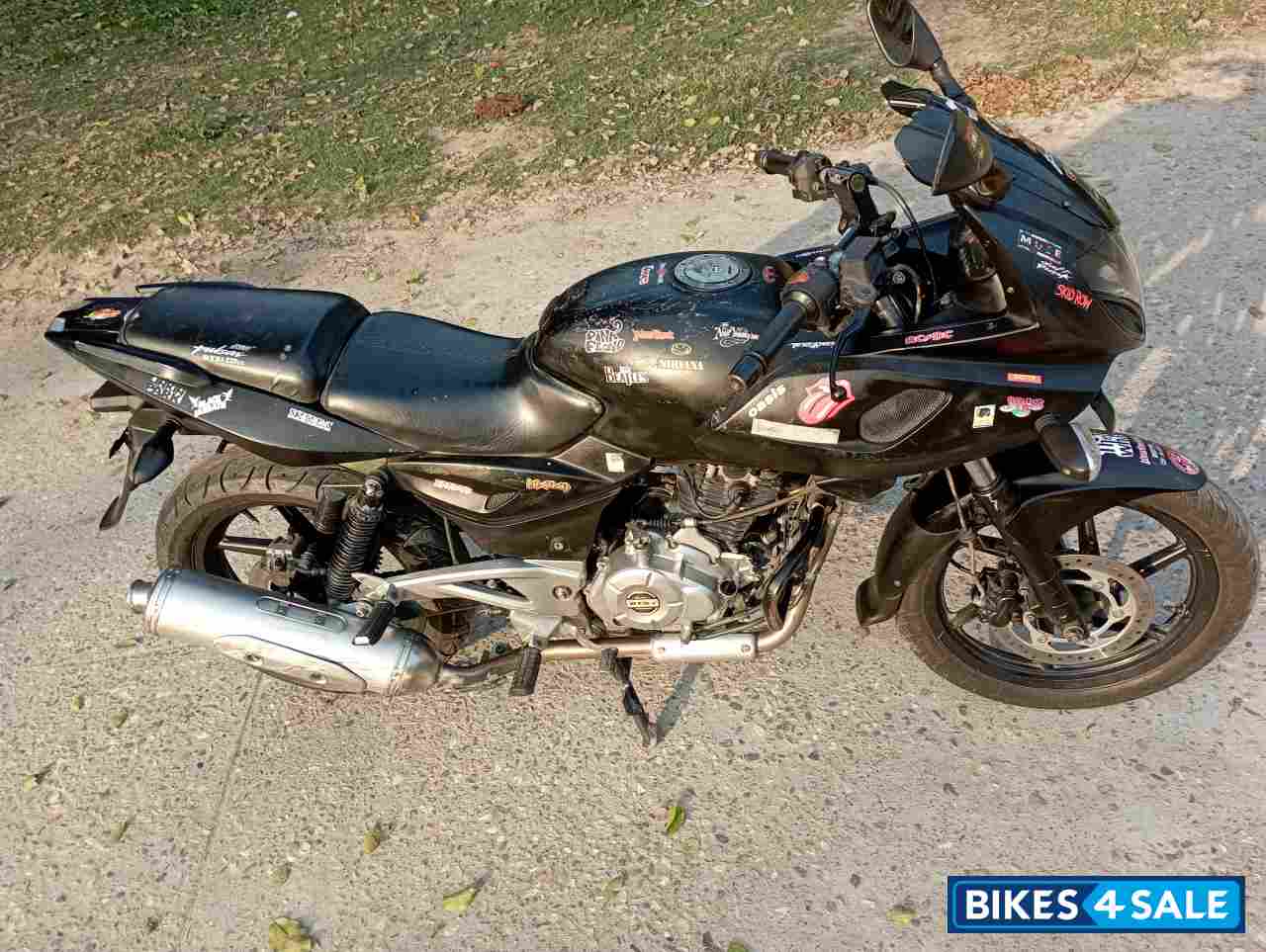 Bajaj Pulsar 220 DTSi