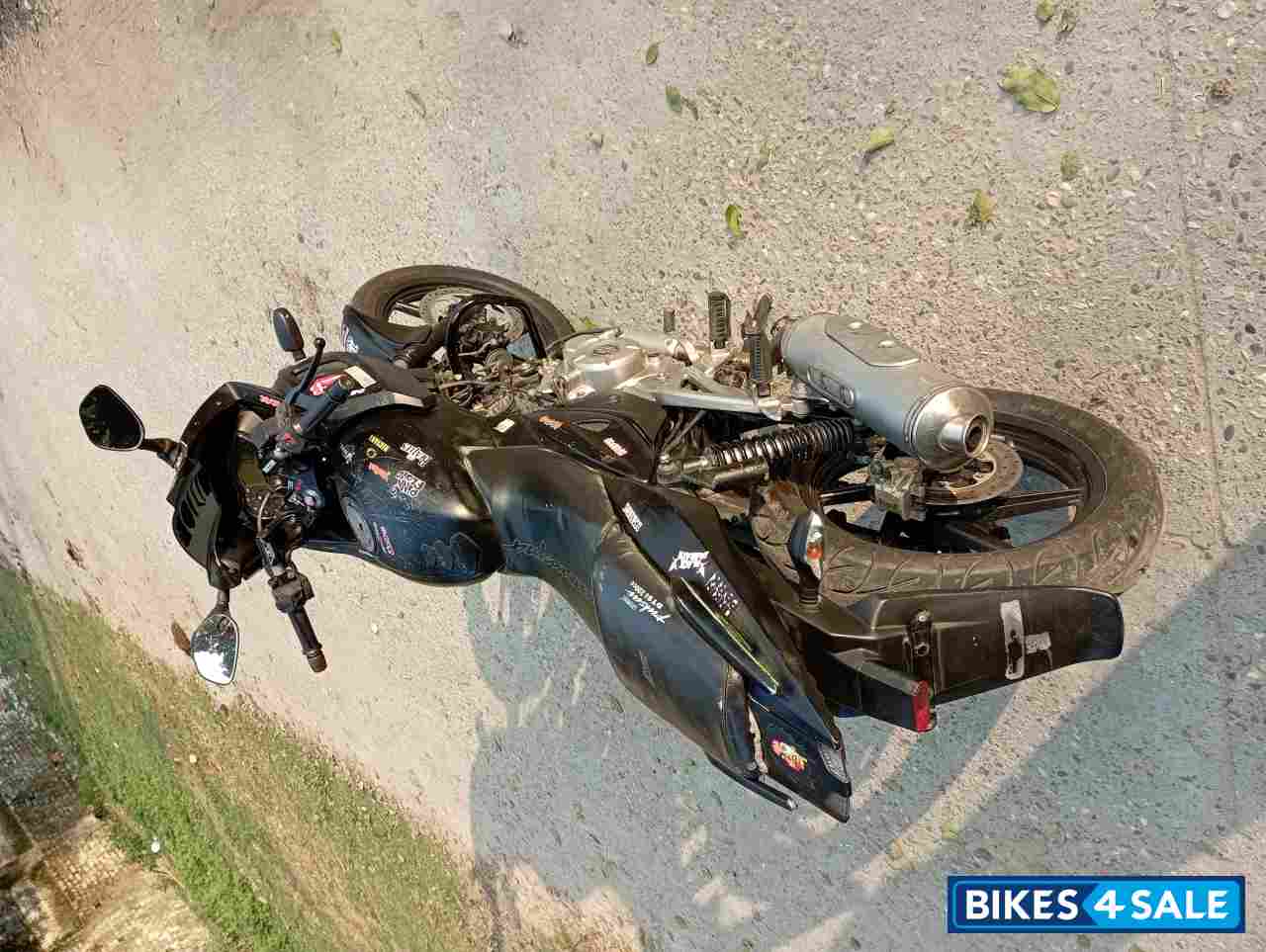 Bajaj Pulsar 220 DTSi