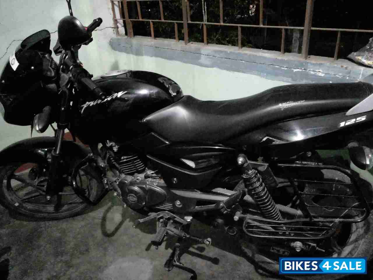 Black Bajaj Pulsar NS125 BS6