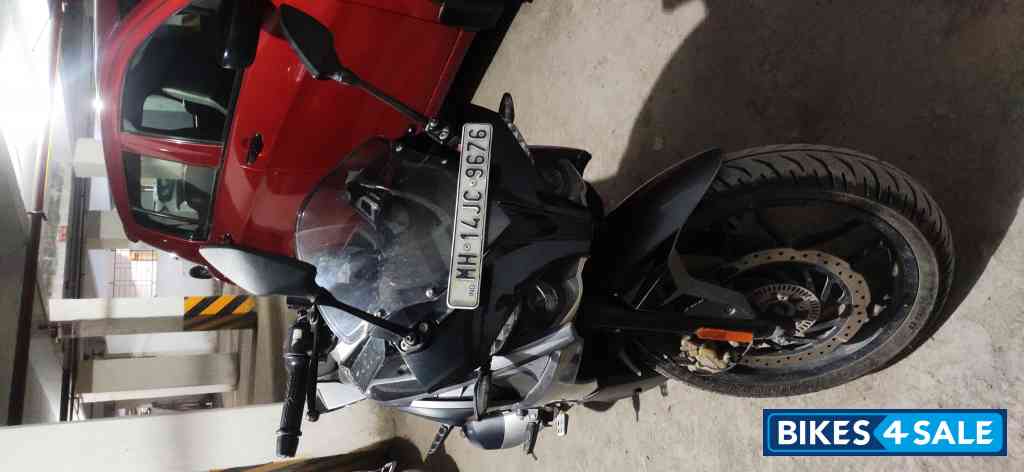Graphite Black Bajaj Pulsar RS 200 BS6