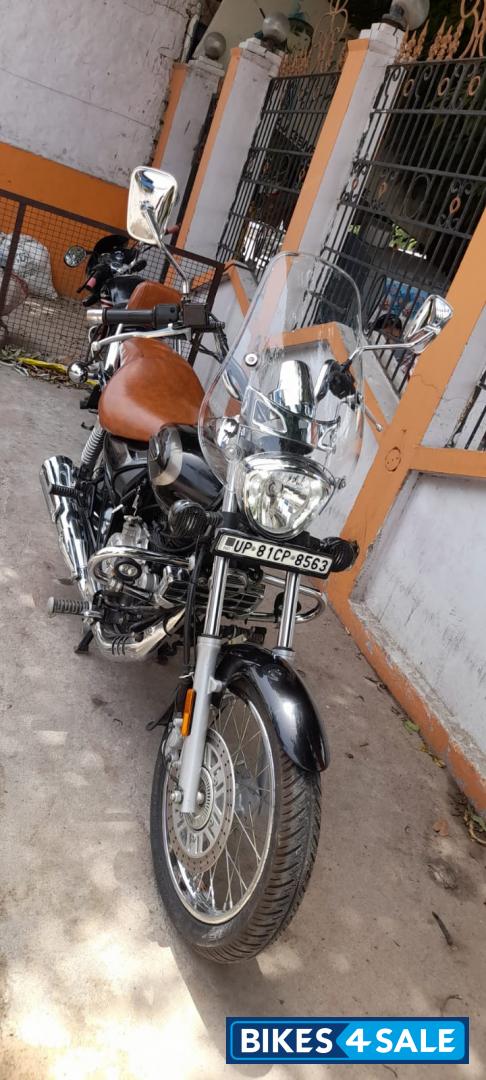 Bajaj Avenger Cruise 220 BS6