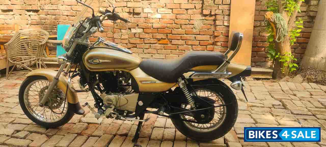 Bajaj Avenger Cruise 220