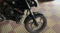 Black Suzuki Gixxer 150