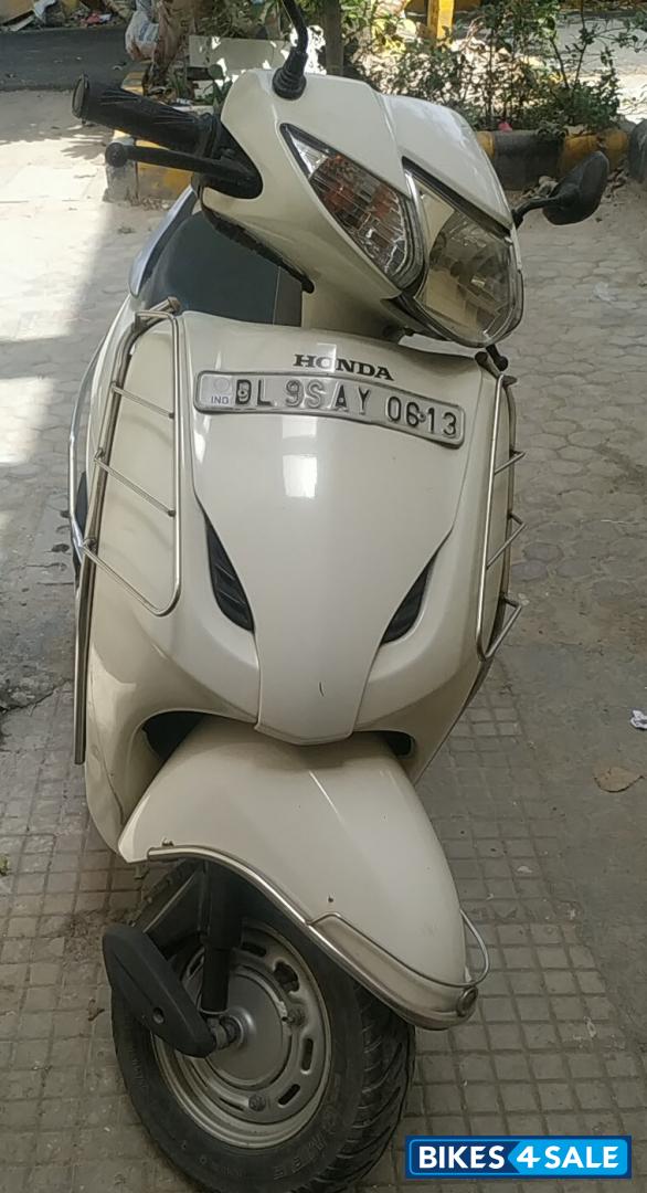 White Honda Activa New Activa DLX