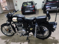 Classic Black Royal Enfield Bullet 350 ES BS6