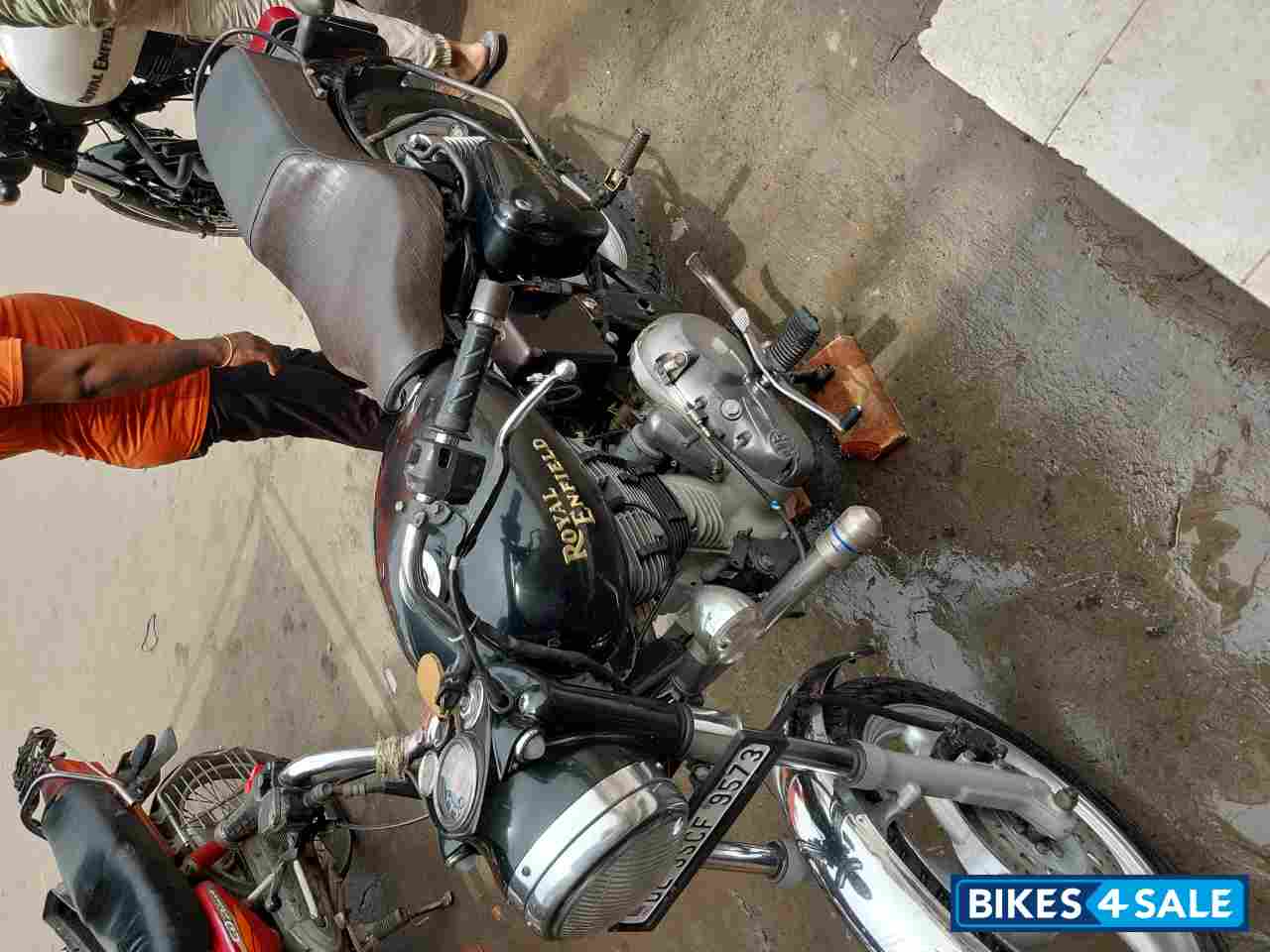 Black Royal Enfield Bullet Electra