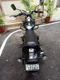 Matte Black Bajaj Avenger Street 220