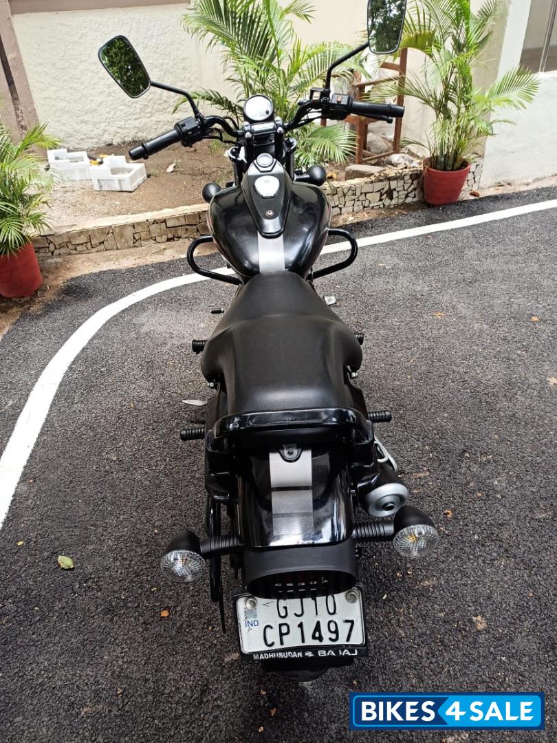 Matte Black Bajaj Avenger Street 220