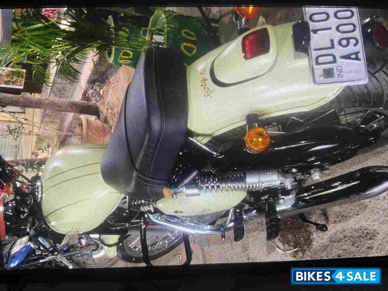 Lumous Lime Jawa forty two BS6