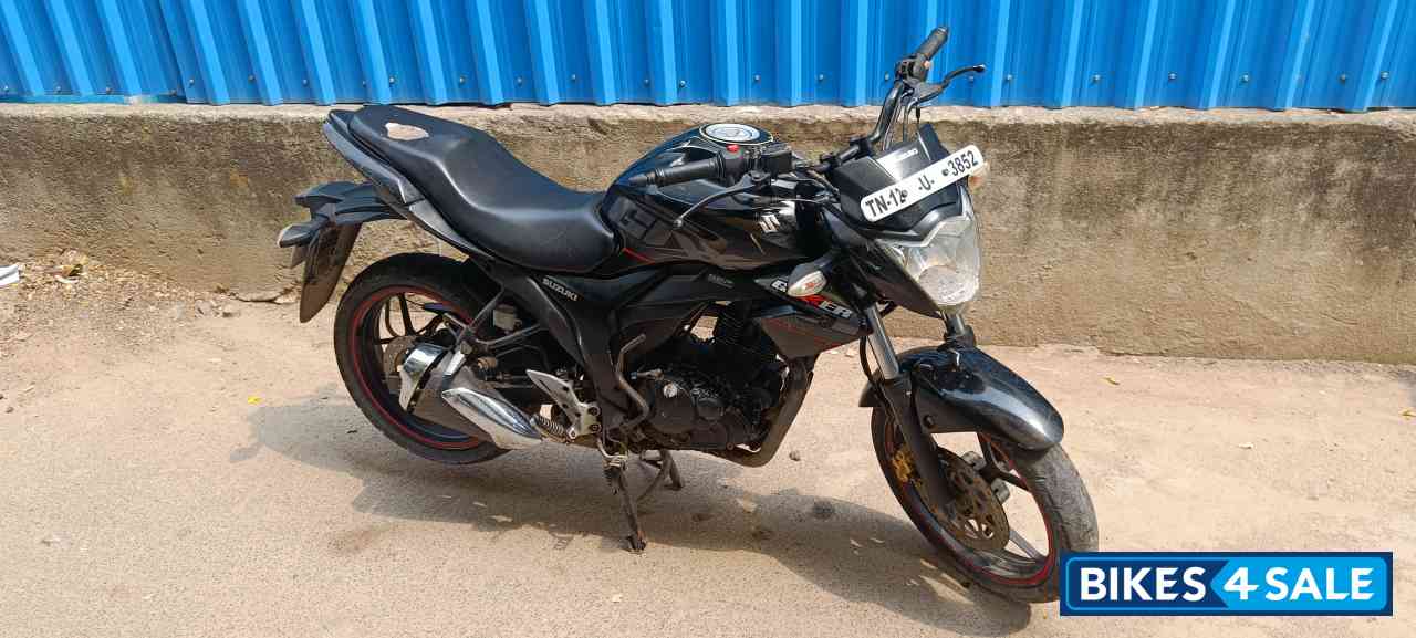 Black Suzuki Gixxer ABS