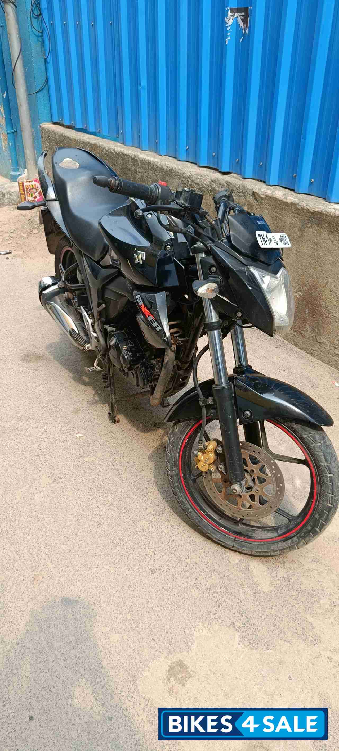 Black Suzuki Gixxer ABS