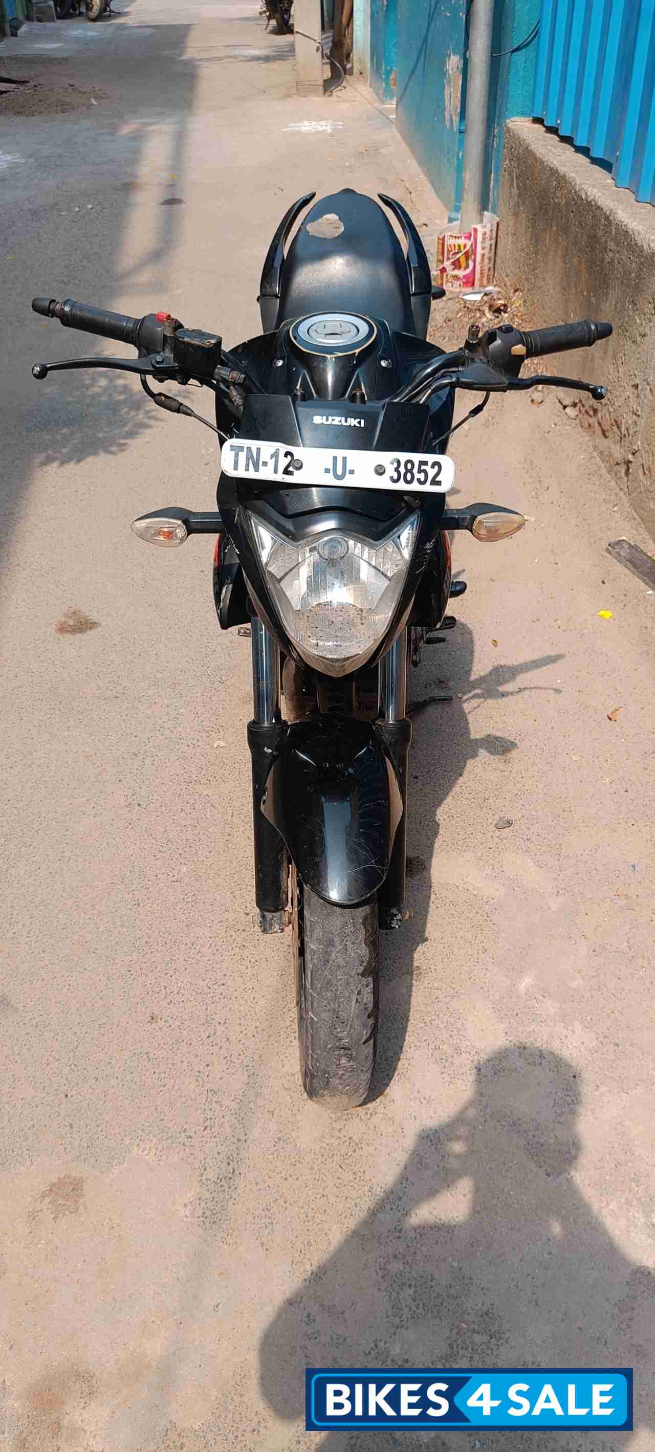 Black Suzuki Gixxer ABS