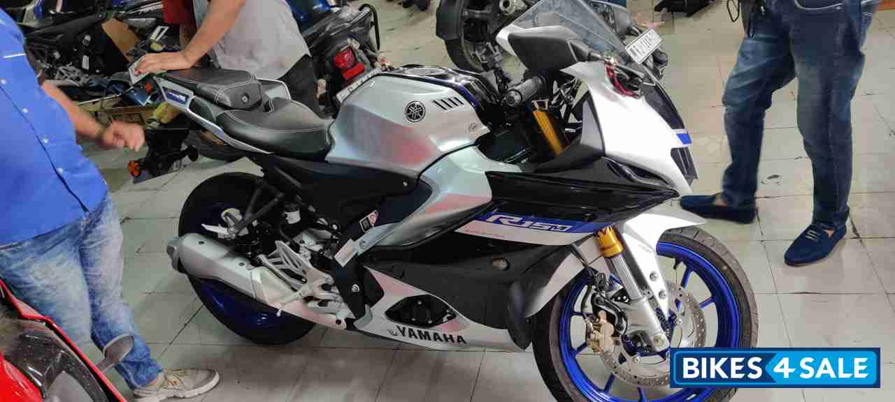 Yamaha R15M