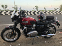 Cranberry Red Triumph Bonneville T100