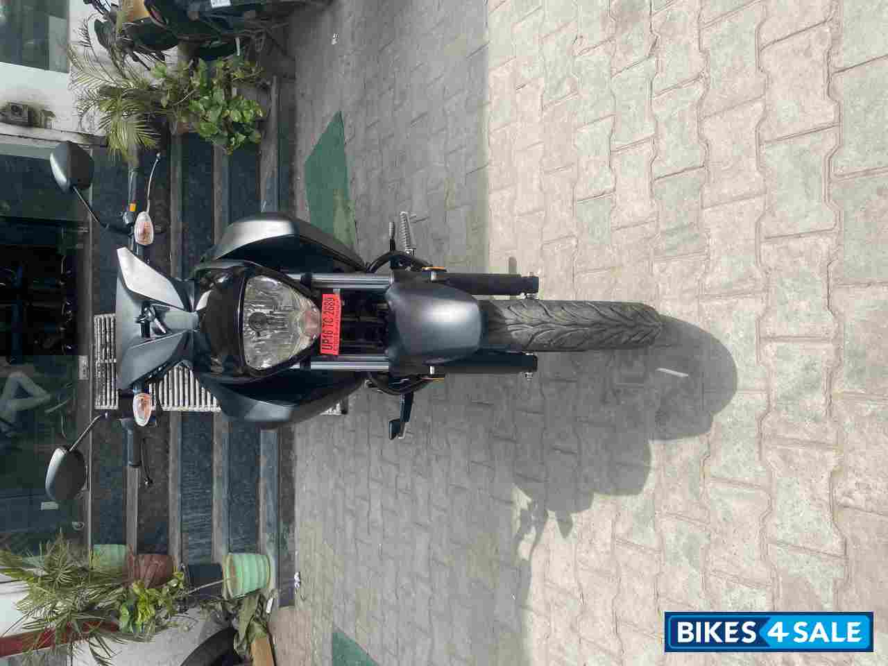 Mat Black Suzuki Intruder 150 FI