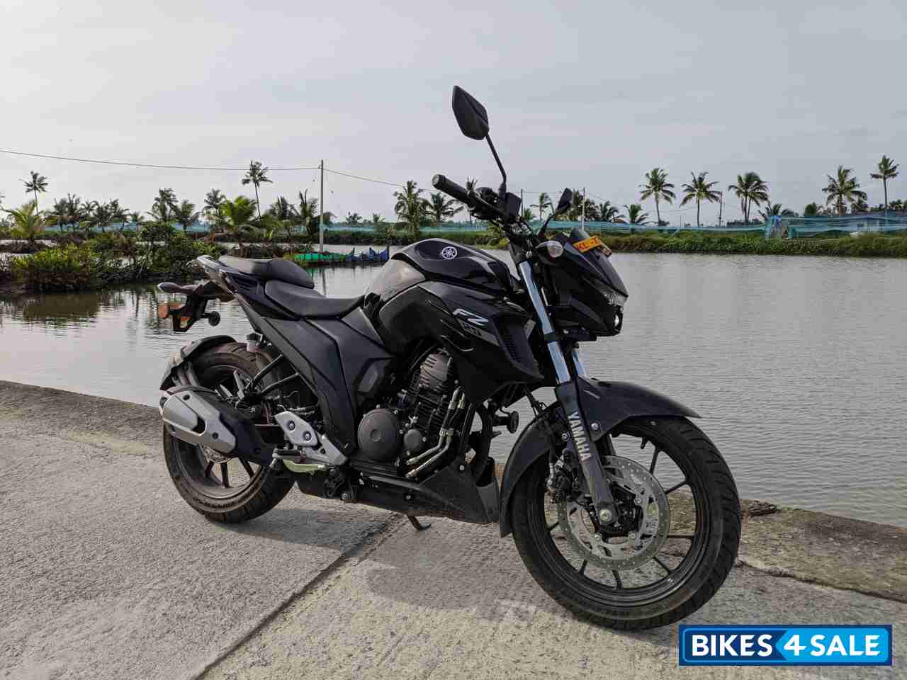 Black Yamaha FZ 25 BS6