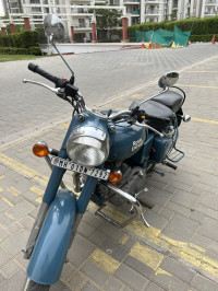 Royal Enfield Classic 500