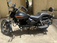 Bajaj Avenger 200 DTS-i