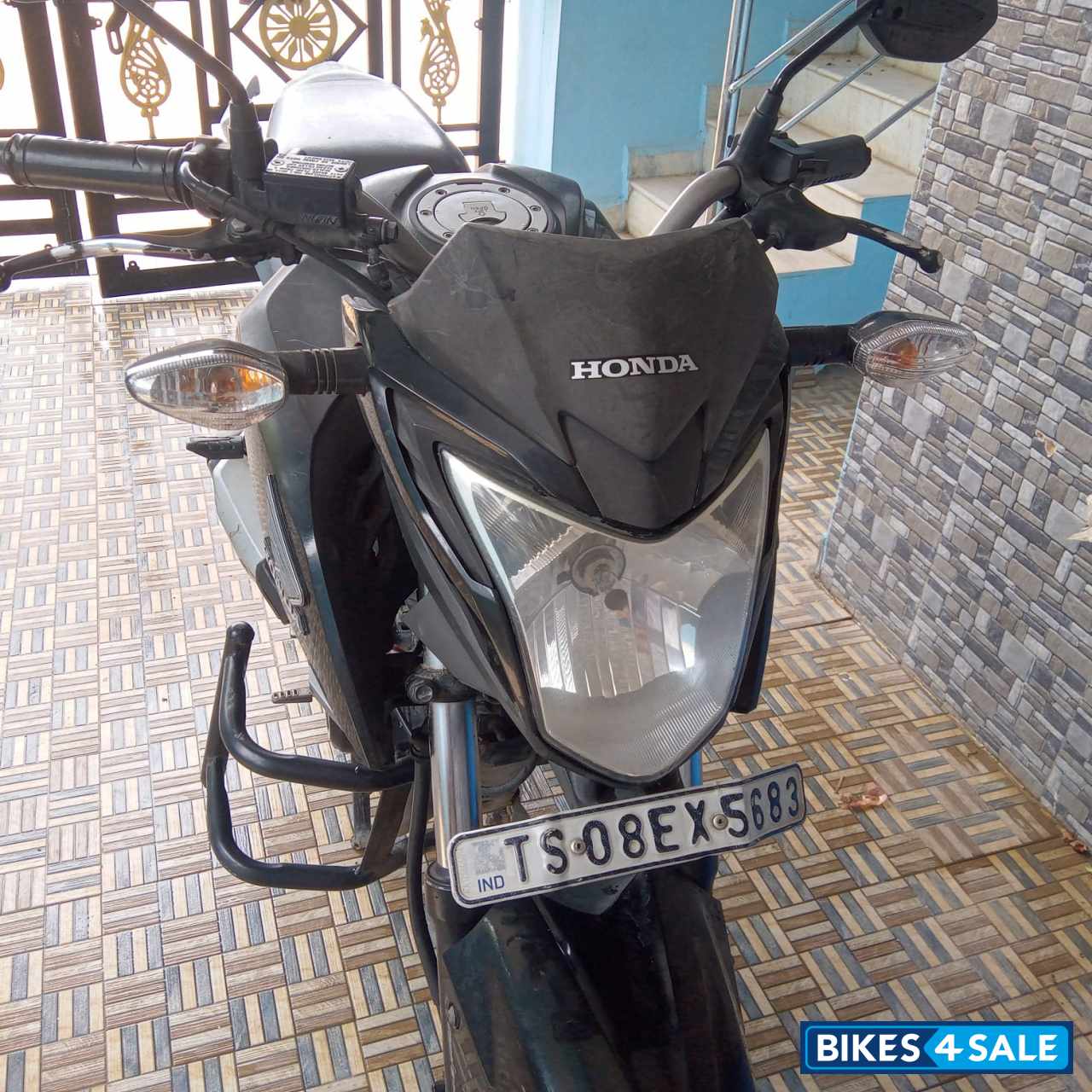 Honda CB Hornet 160R