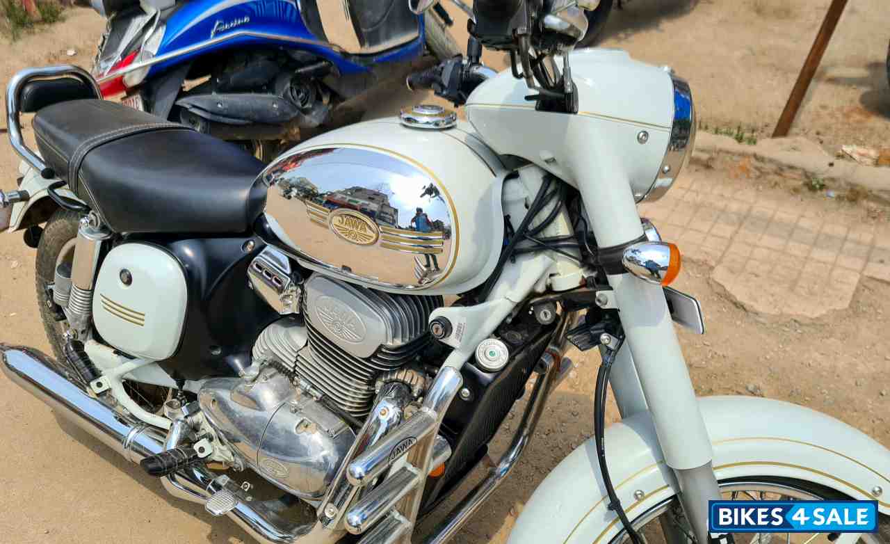 White Jawa 350 OHC White Jawa 350 OHC