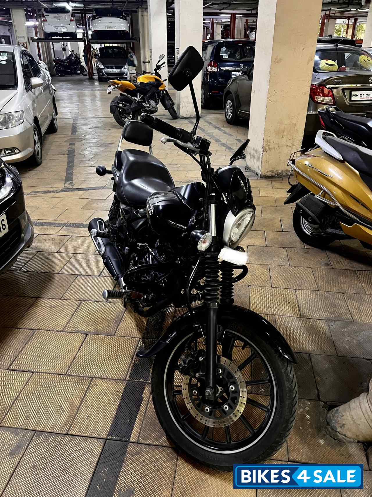 Bajaj Avenger