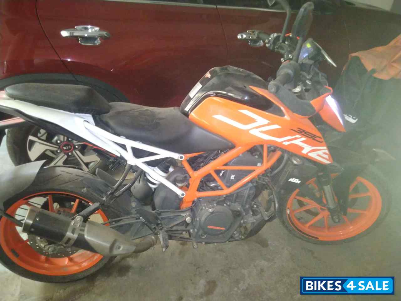 Orange KTM Duke 390
