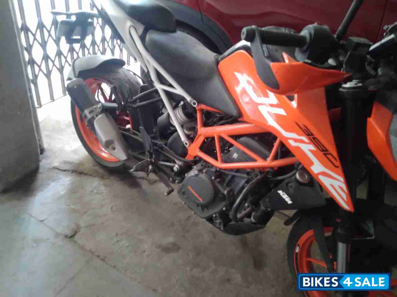 Orange KTM Duke 390
