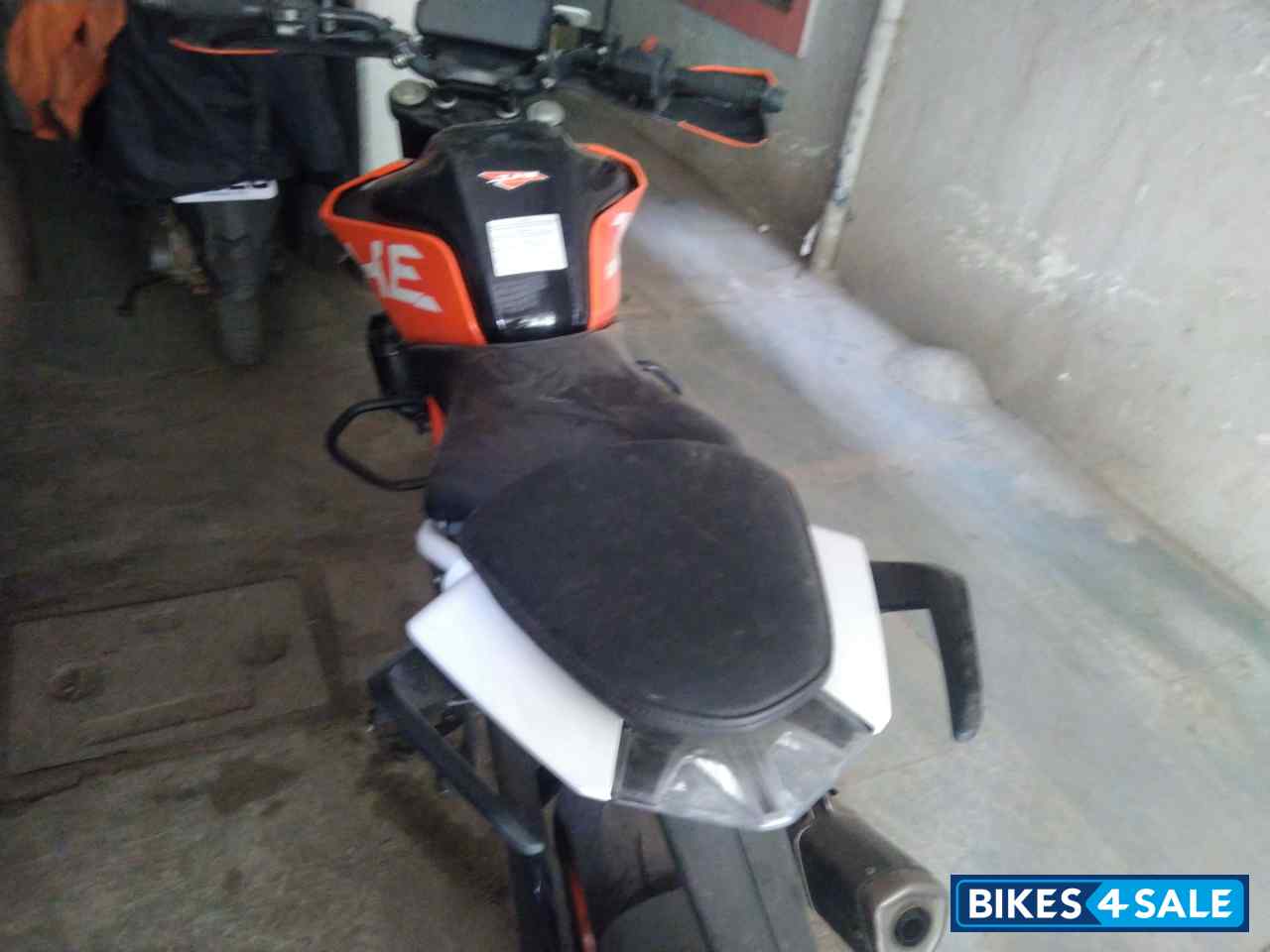 Orange KTM Duke 390