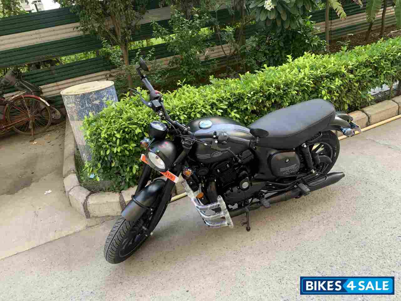 Jawa 42 Dual Channel ABS AllStar Black