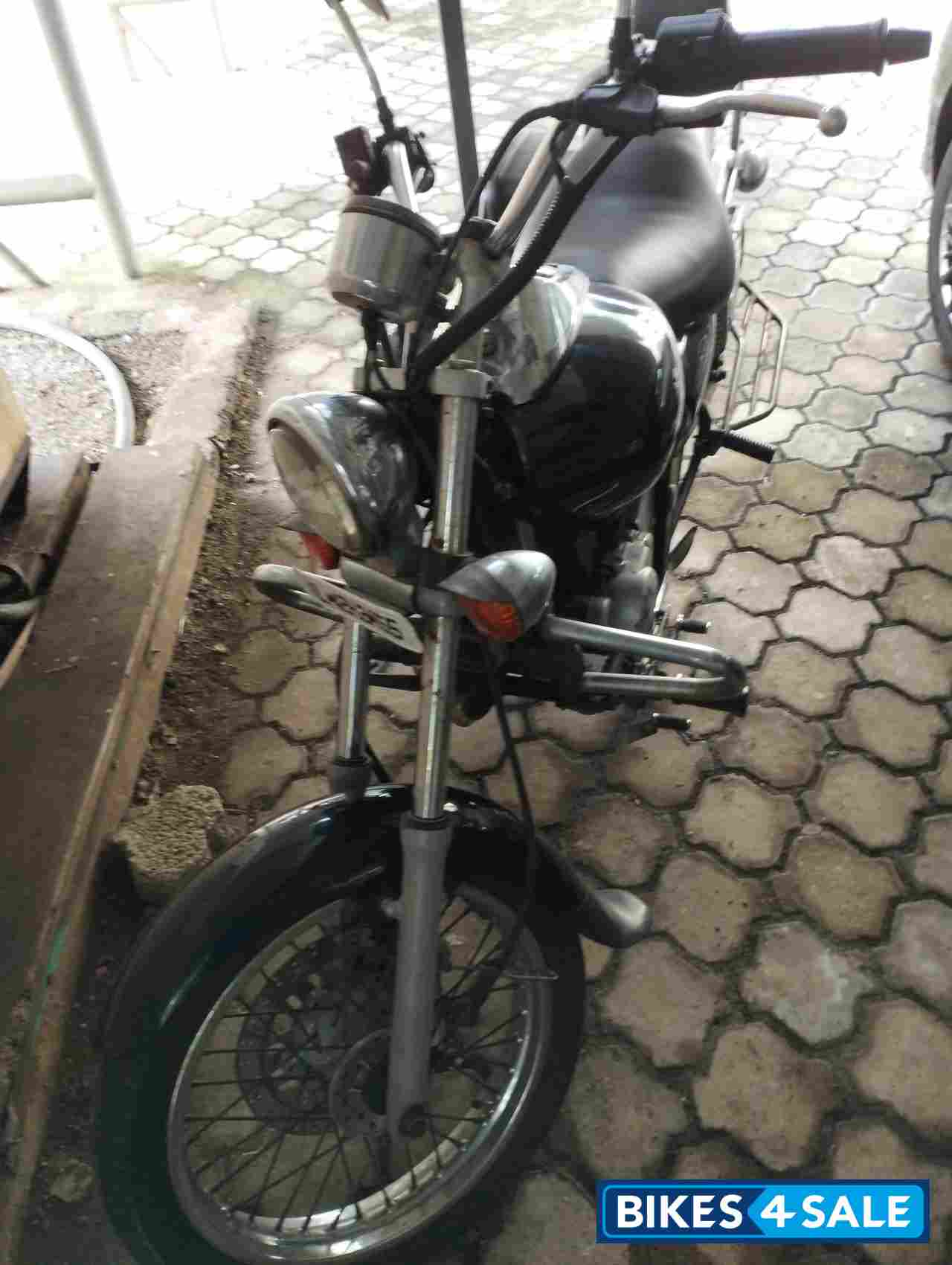 Bajaj Avenger 220 DTS-i