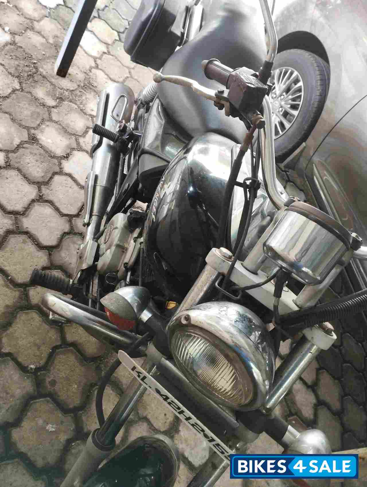 Bajaj Avenger 220 DTS-i